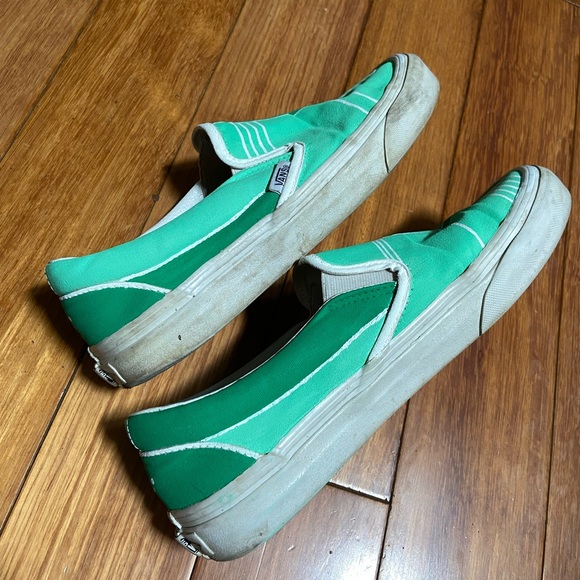 Custom Slip-on Vans - Picture 4 of 6